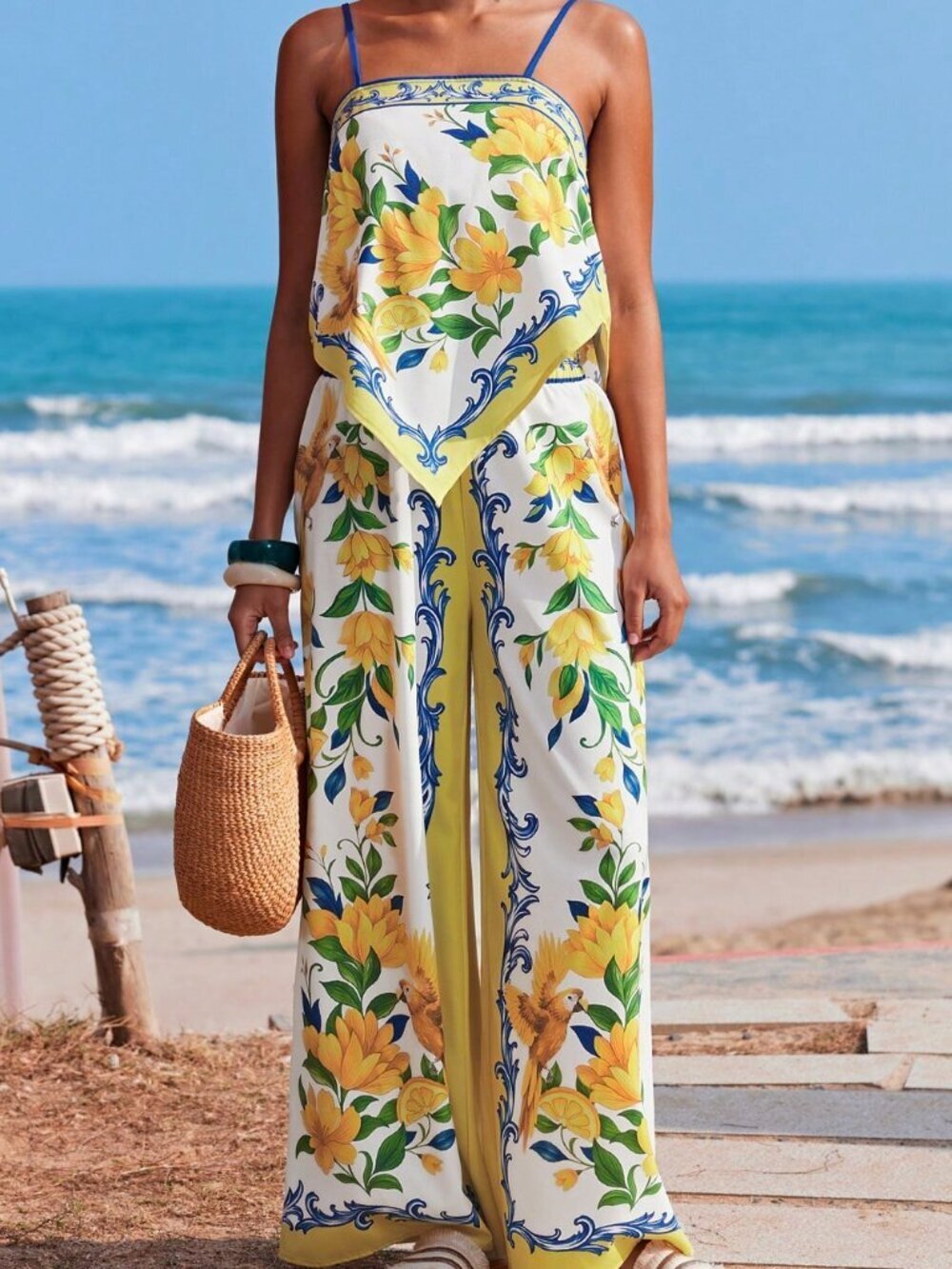 Multicolor Boho Women's Tropical Parrot 2-Piece Cam Top & Wide Leg Pants Set